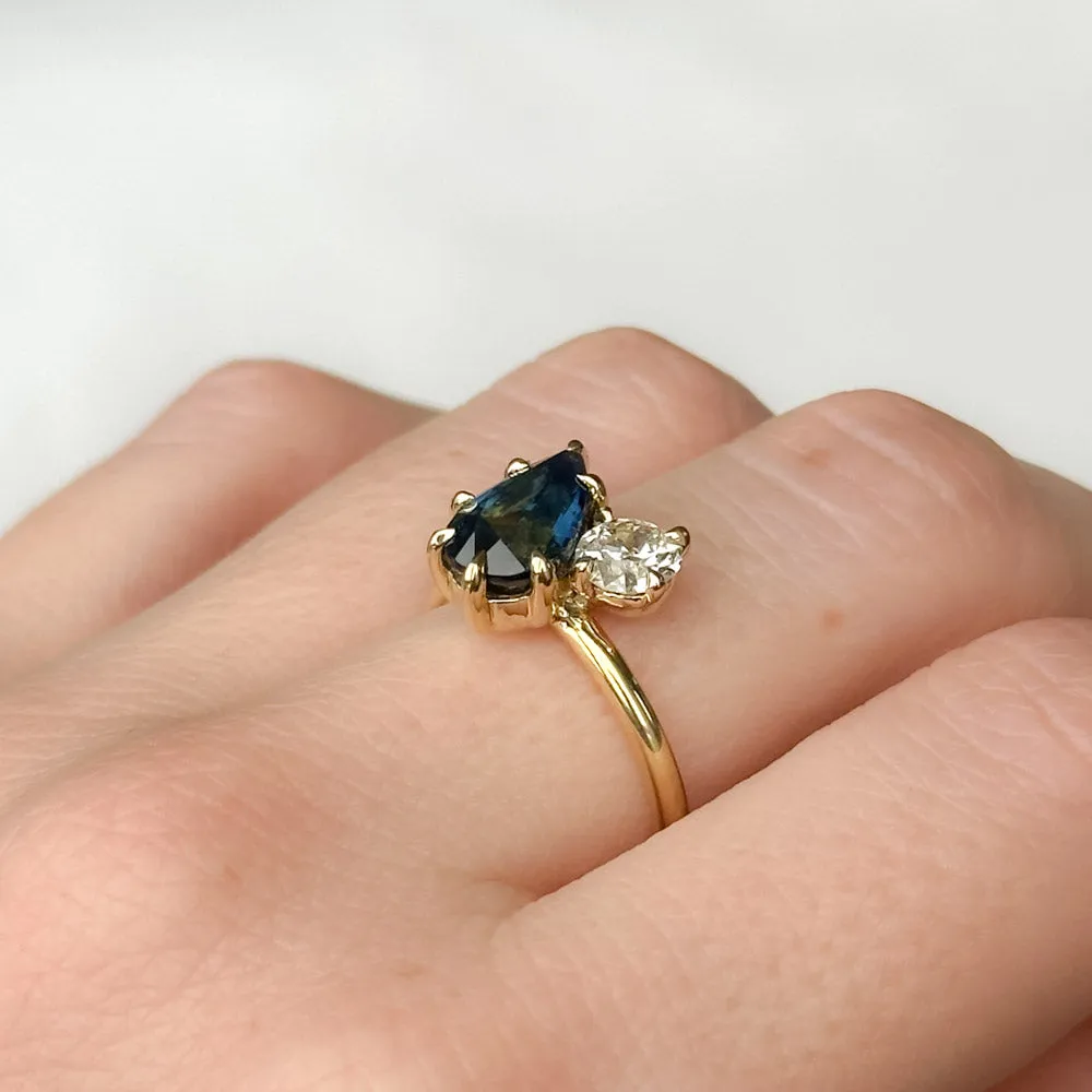 2.47ct Parti Sapphire and 0.49ct Antique Diamond Toi Et Moi Ring in 18k Yellow Gold