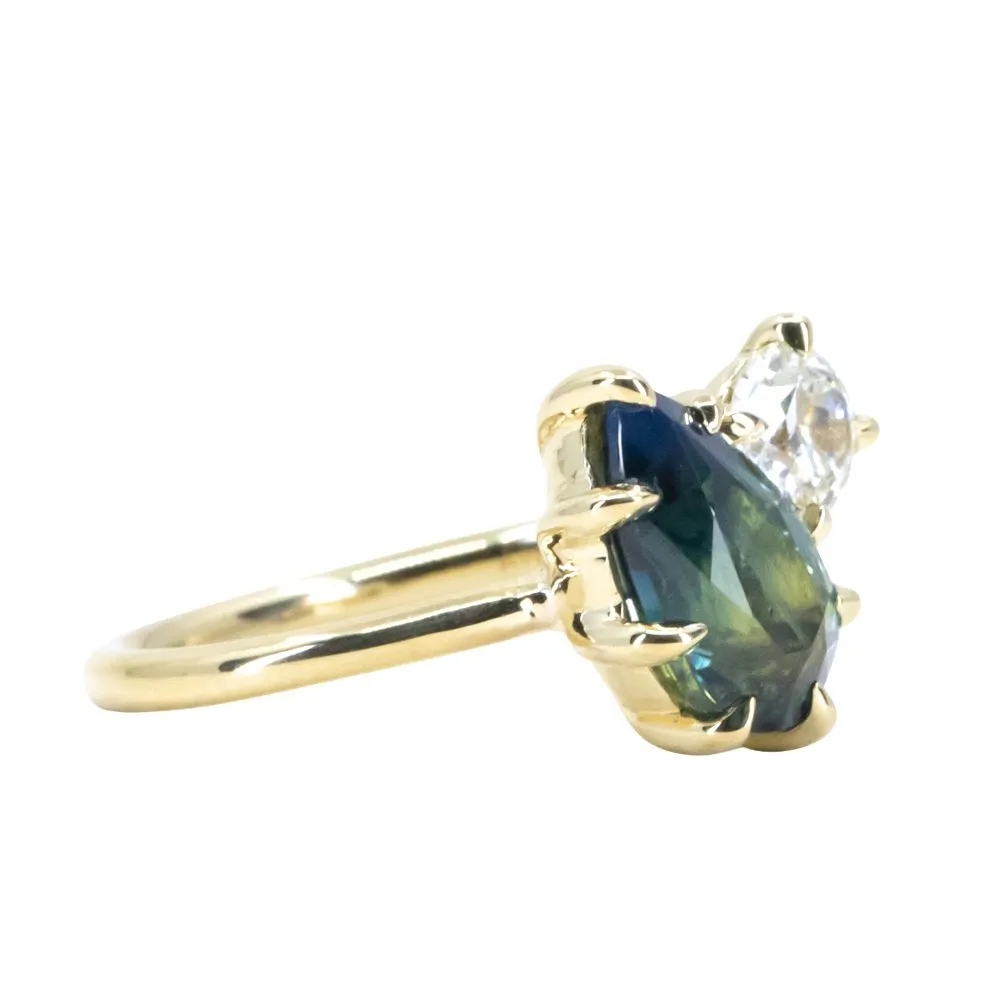 2.47ct Parti Sapphire and 0.49ct Antique Diamond Toi Et Moi Ring in 18k Yellow Gold