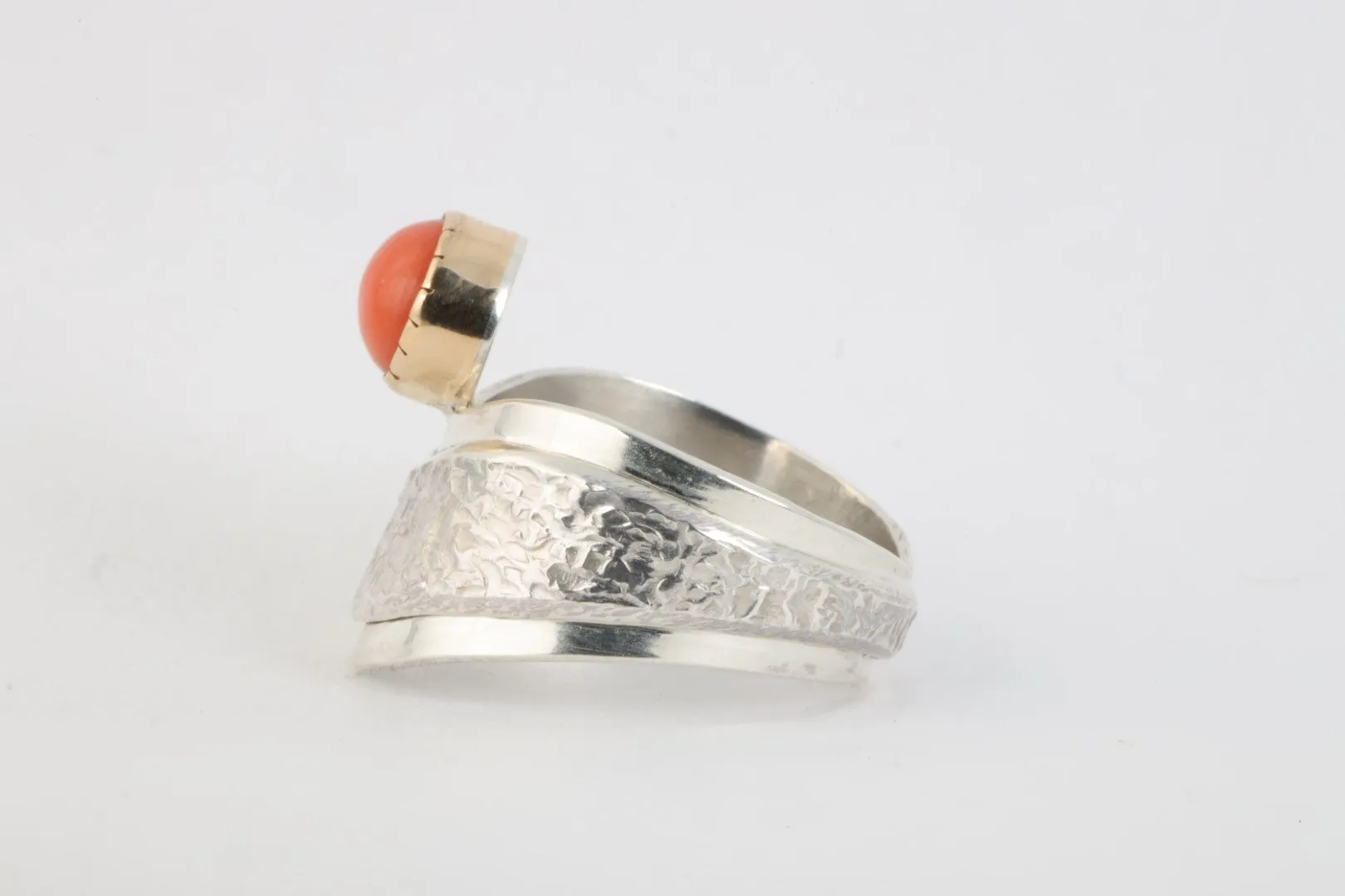 925 Silver & 14k Yellow Gold 1.04tcw Coral Ring Size 8 (7.33g.)