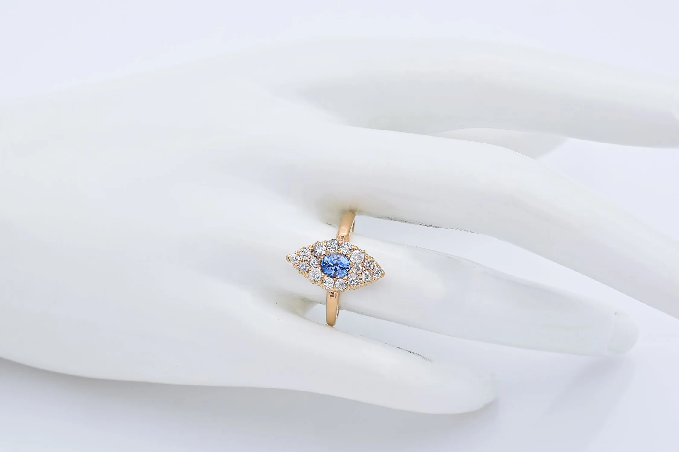 Antique 18K Yellow Gold Sapphire & 0.60 TCW Diamond Cocktail Ring Size 8.25