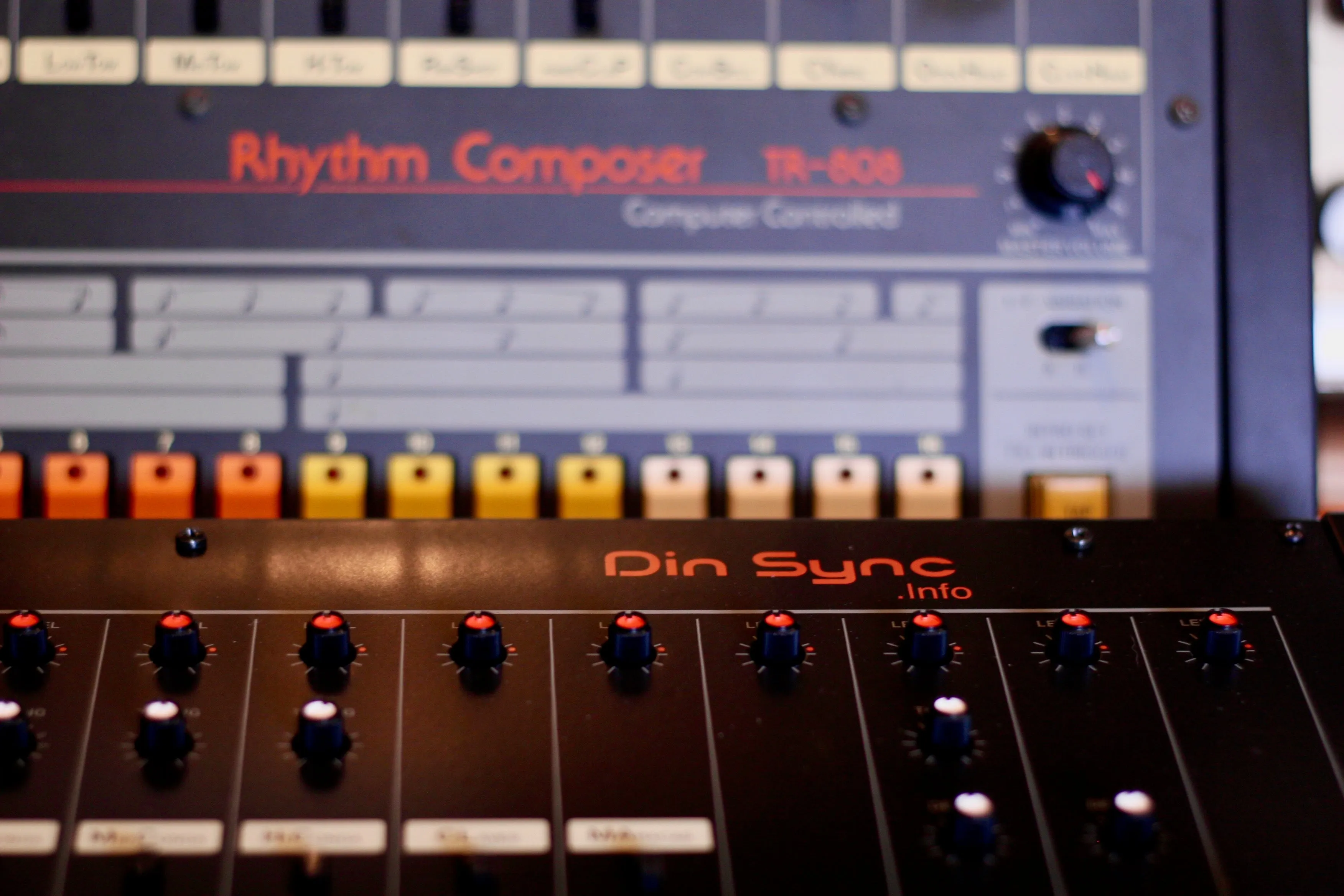 Din Sync RE-808