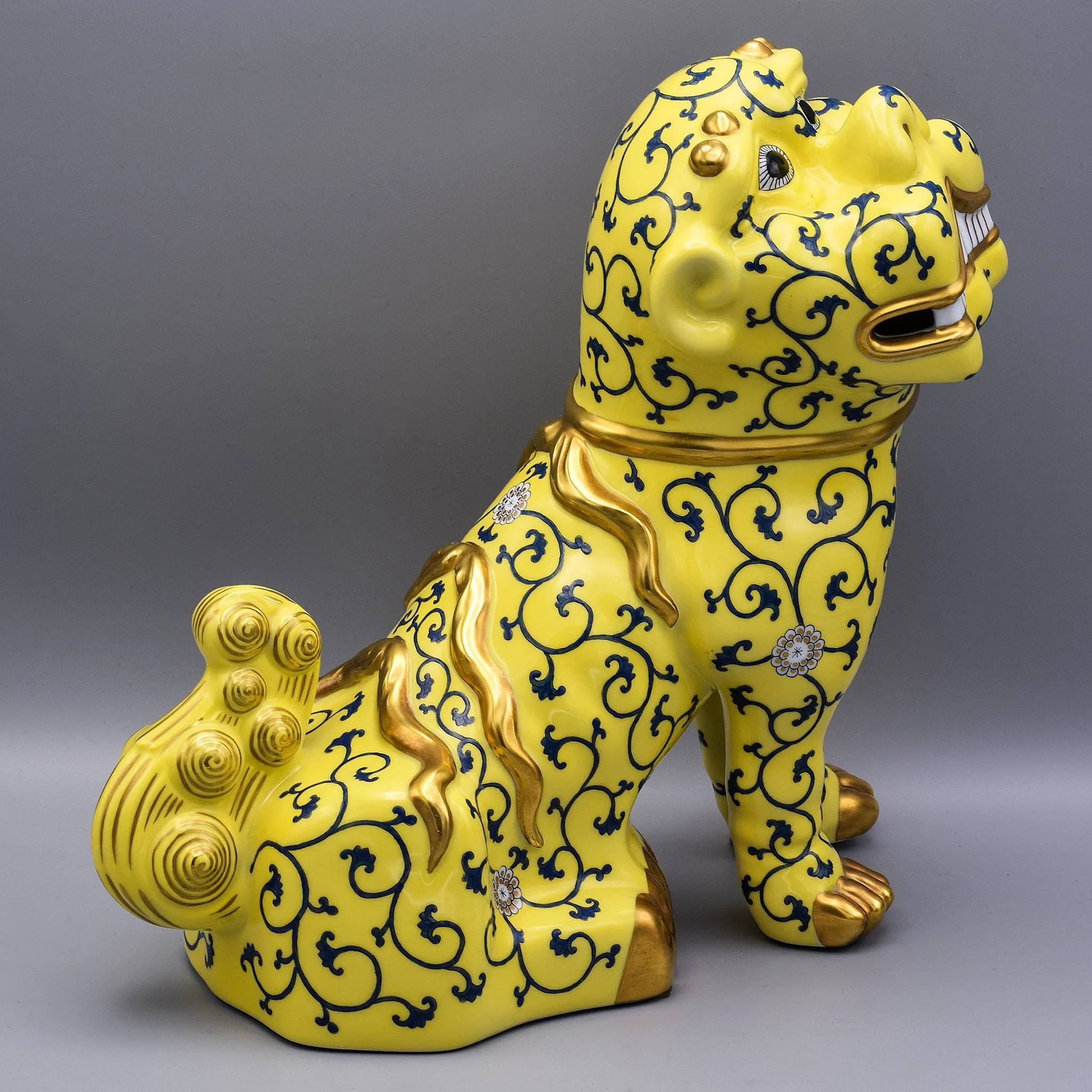 Herend Yellow Dynasty Large Foo Dog Hand-Painted Porcelain Figurine