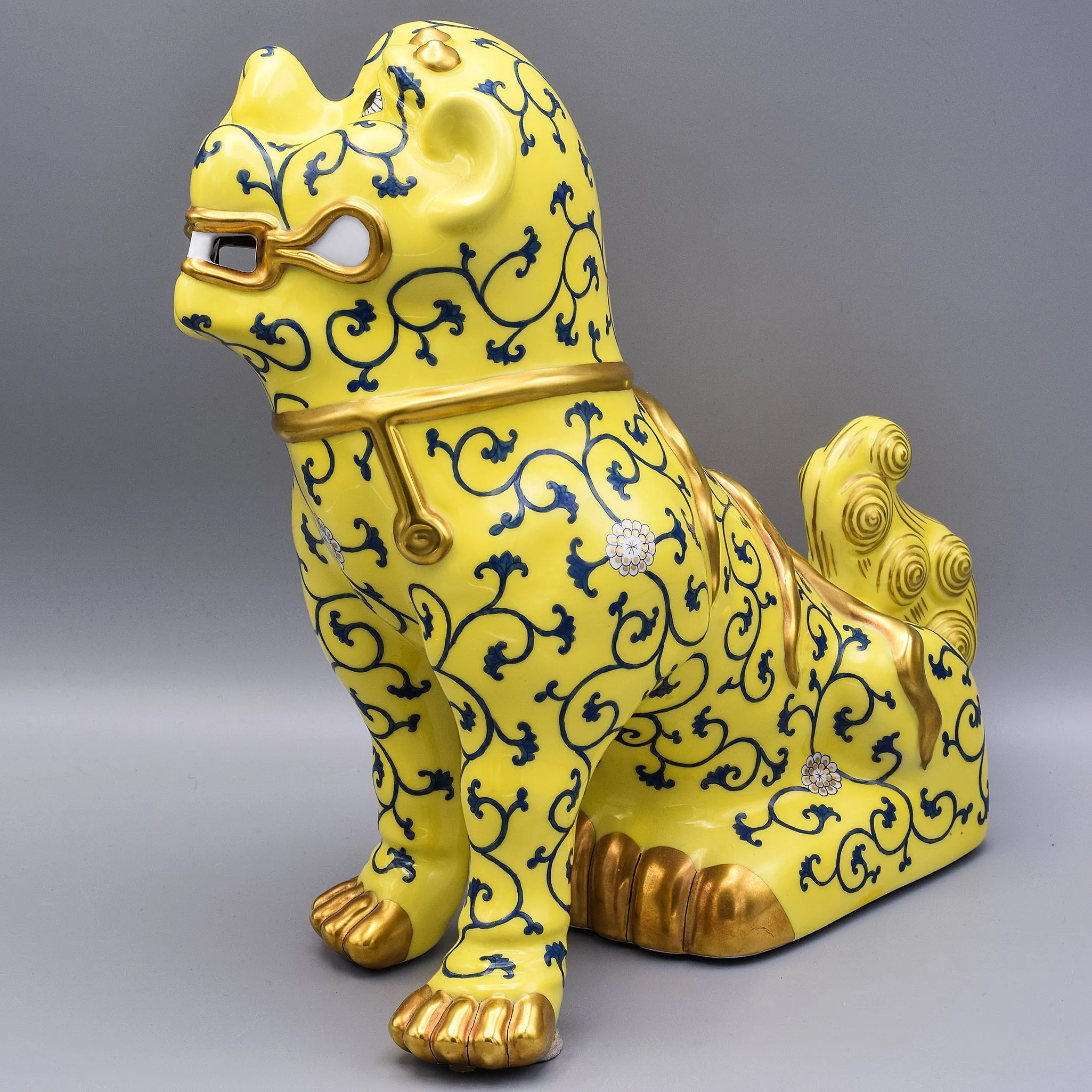 Herend Yellow Dynasty Large Foo Dog Hand-Painted Porcelain Figurine