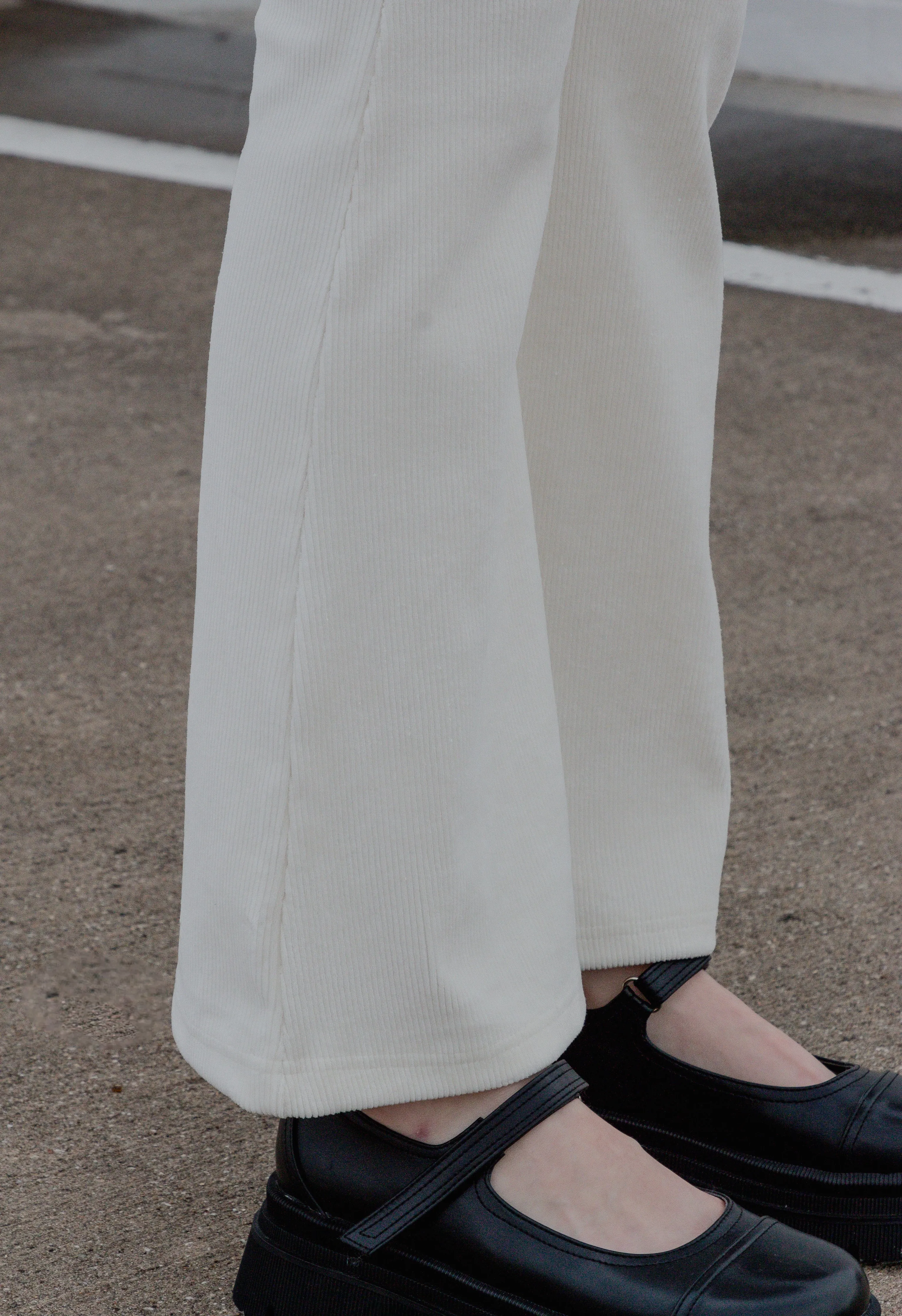 Mavis Corduroy Flare Pant In Cream