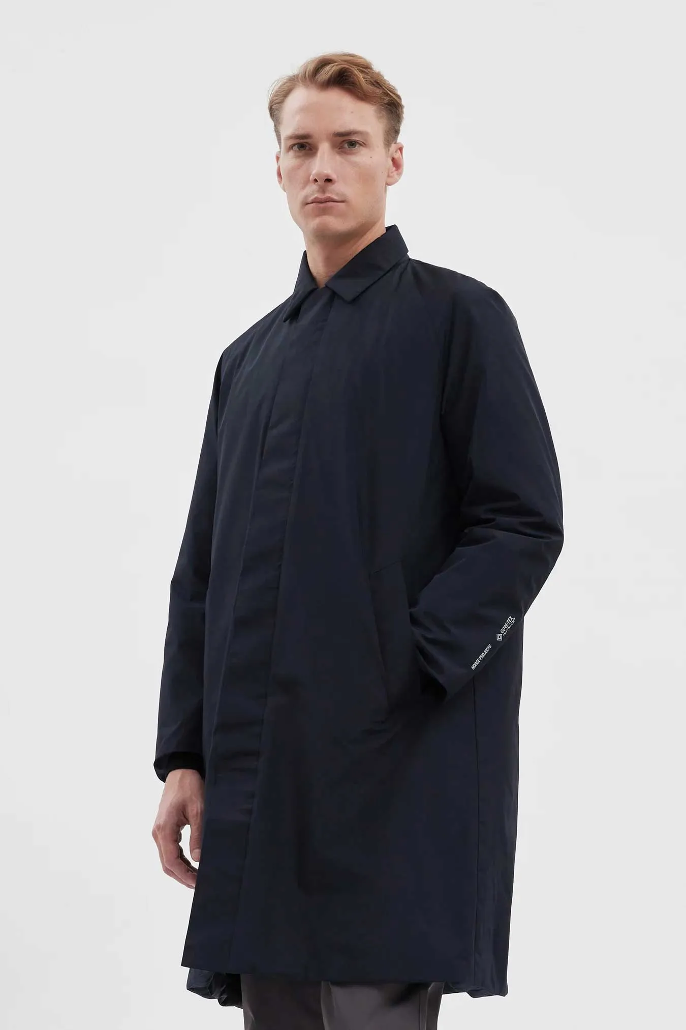 Norse Projects Vargo Gore-Tex Infinium Mac Jacket in Dark Navy