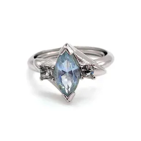 【USA輸入】ヴィンテージ AVON アイスブルー ビジュー リング/Vintage AVON Ice Blue Bijou Ring