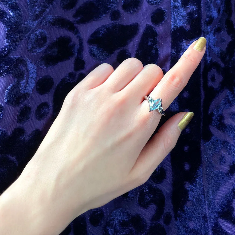 【USA輸入】ヴィンテージ AVON アイスブルー ビジュー リング/Vintage AVON Ice Blue Bijou Ring