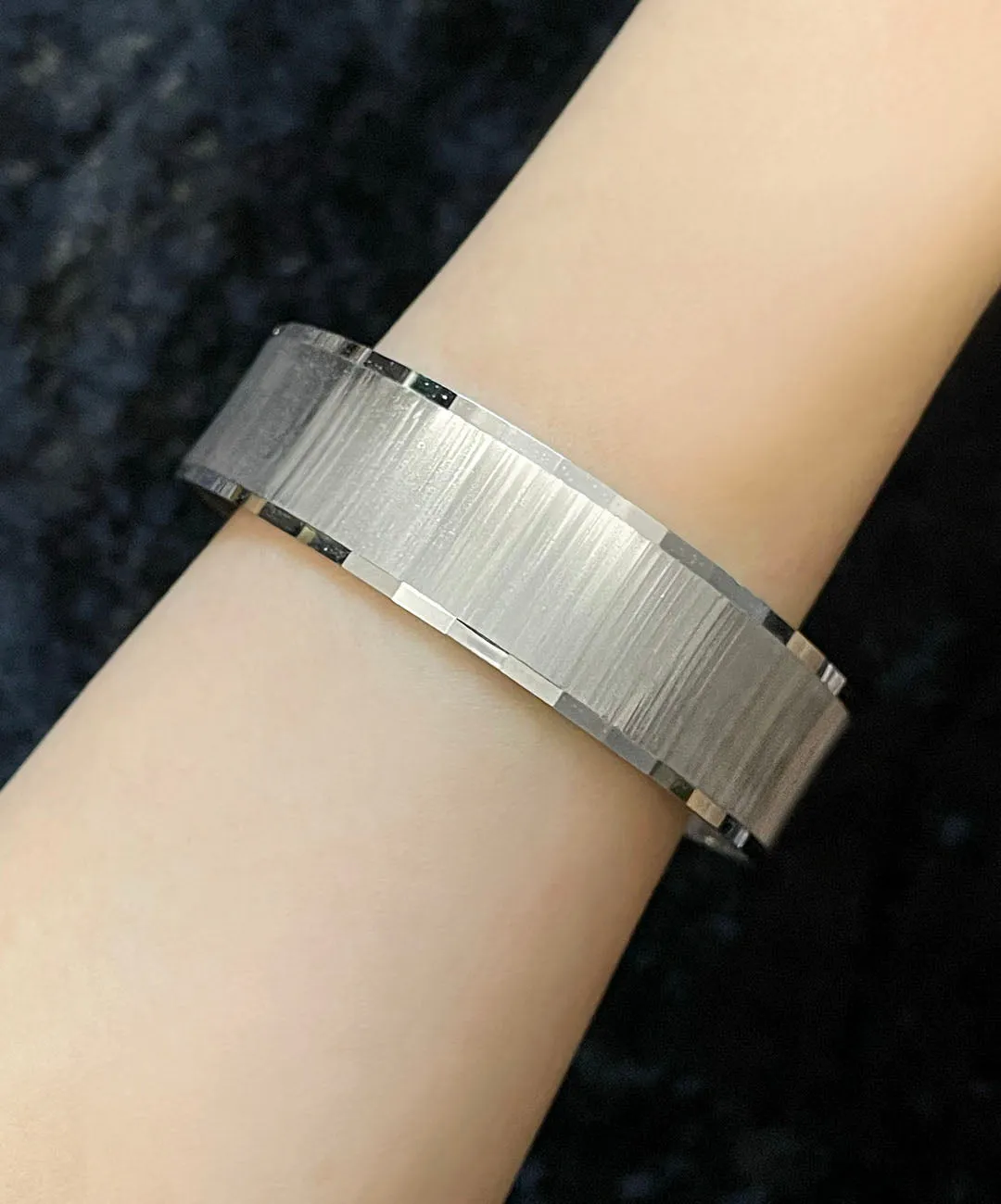 【USA輸入】ヴィンテージ MONET シルバー ファセット バングル/Vintage MONET Silver Faceted Bangle