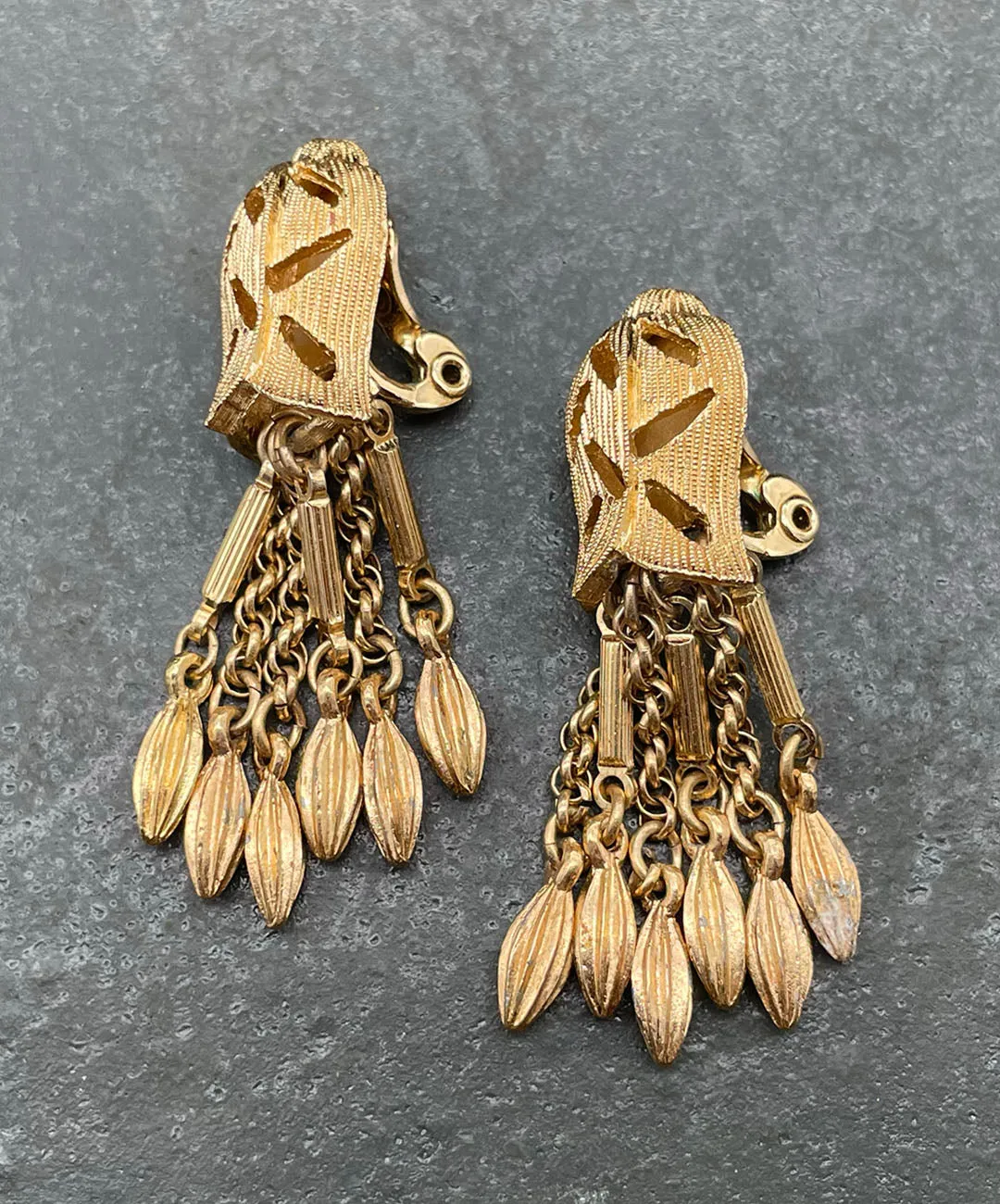 【USA輸入】ヴィンテージ MONET チェーン タッセル イヤリング/Vintage MONET Chain Tassel Clip On Earrings