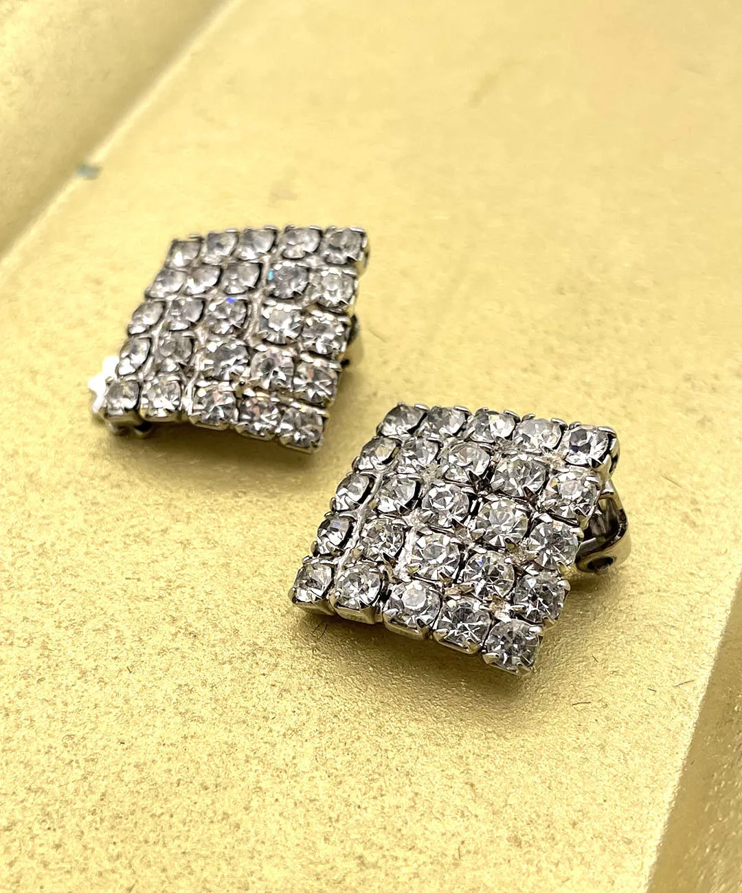 【USA輸入】ヴィンテージ STAR クリアビジュー パヴェ イヤリング/Vintage STAR Clear Bijou Pave Clip On Earrings