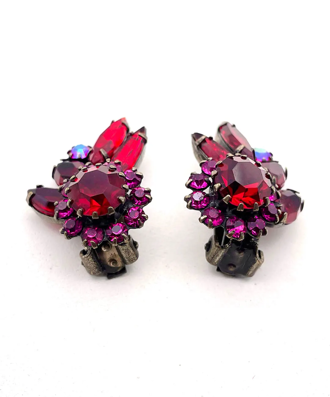 【USA輸入】ヴィンテージ WEISS レッド マゼンダ ビジュー イヤリング/Vintage WEISS Red Magenta Bijou Clip On Earrings