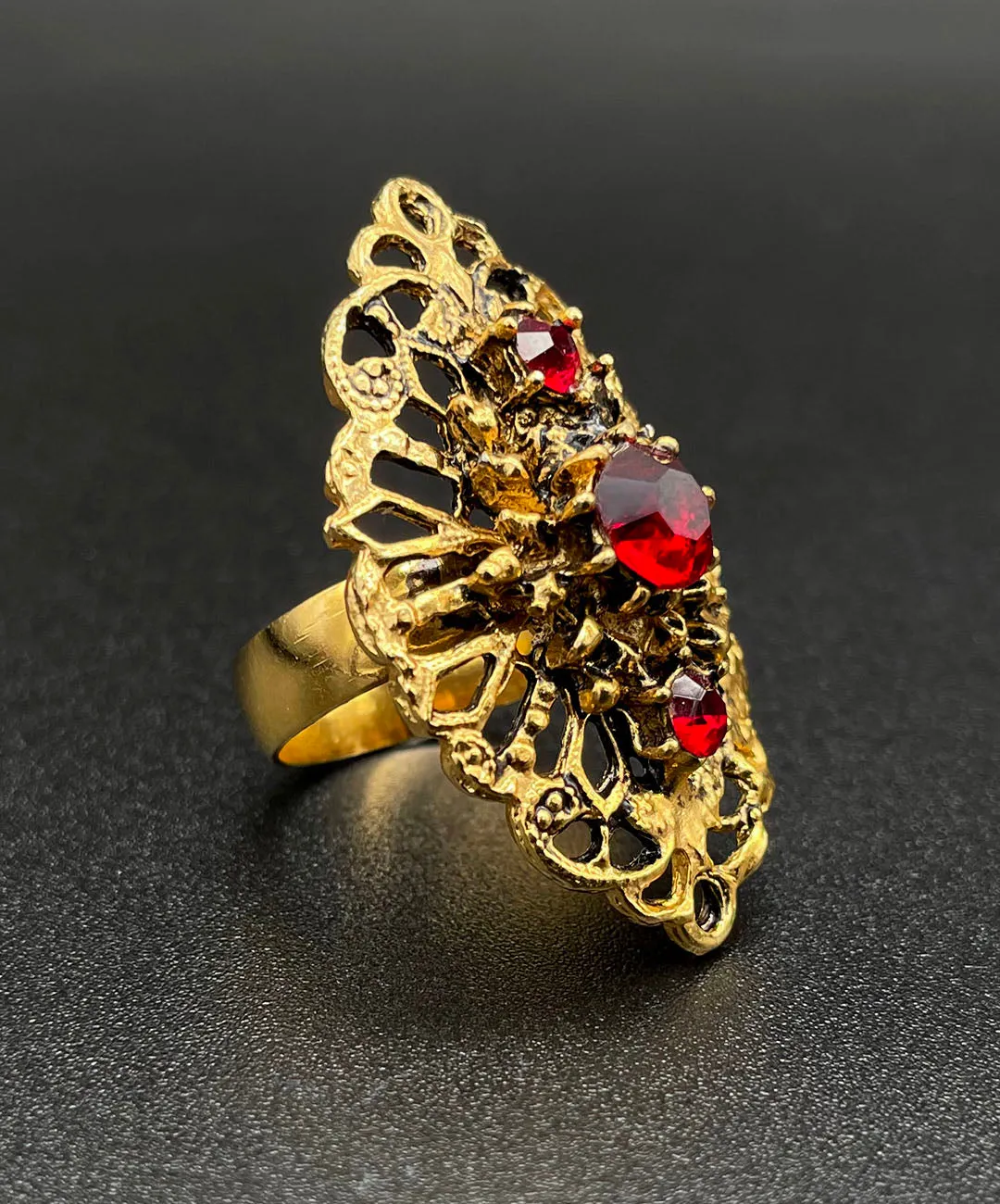 【USA輸入】ヴィンテージ レッドビジュー オープンワーク リング/Vintage Red Bijou Openwork Ring