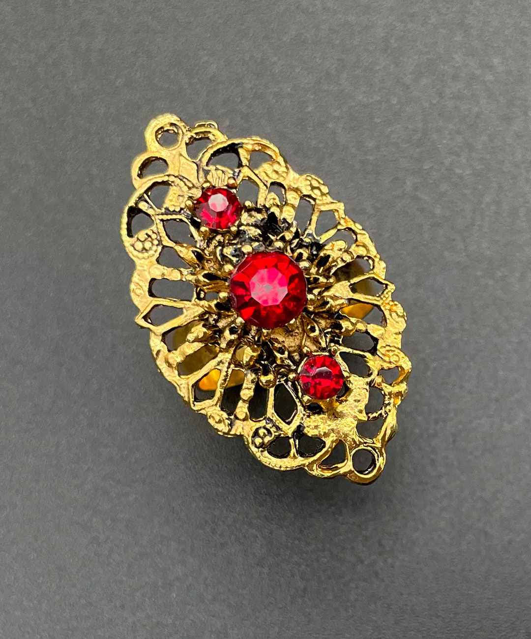 【USA輸入】ヴィンテージ レッドビジュー オープンワーク リング/Vintage Red Bijou Openwork Ring