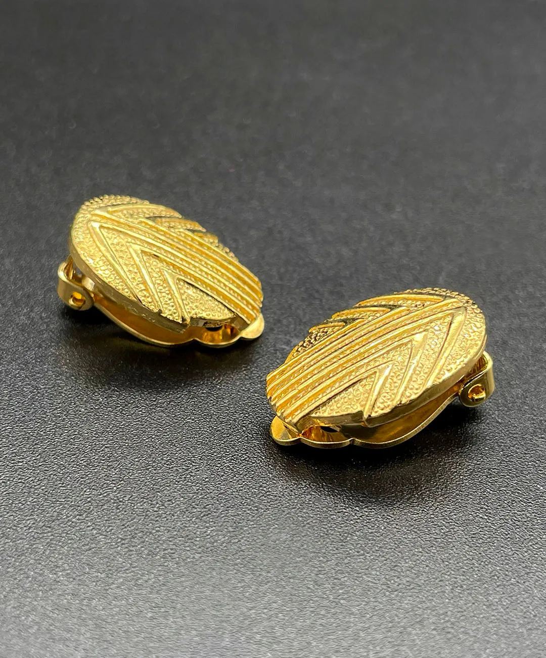 【フランス輸入】ヴィンテージ SPHINX アブストラクト メタル イヤリング/Vintage SPHINX Abstract Metal Clip On Earrings