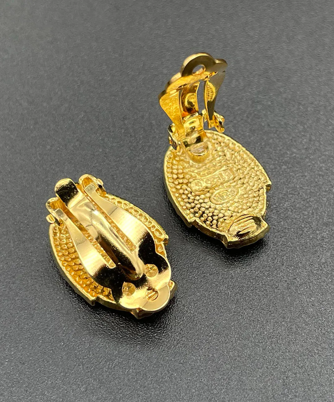 【フランス輸入】ヴィンテージ SPHINX アブストラクト メタル イヤリング/Vintage SPHINX Abstract Metal Clip On Earrings