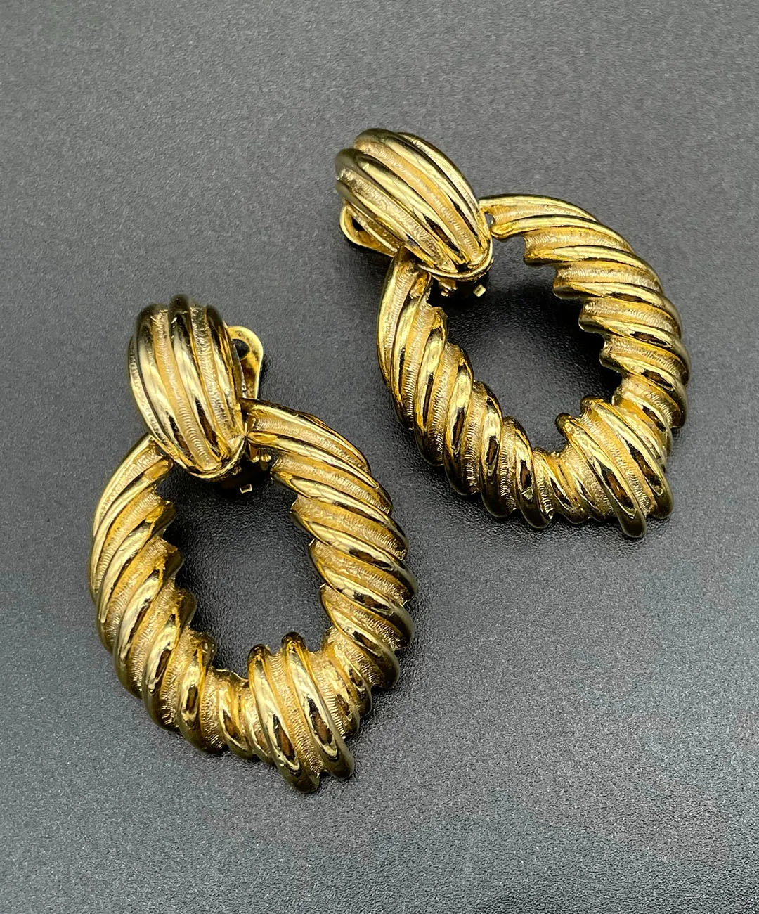 【フランス輸入】ヴィンテージ SPHINX ドアノッカー メタル イヤリング/Vintage SPHINX DOOR KNOCKER Clip On Earrings